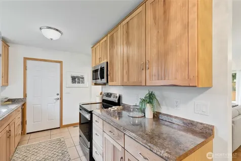 20068 21st Avenue NE Shoreline WA 98155