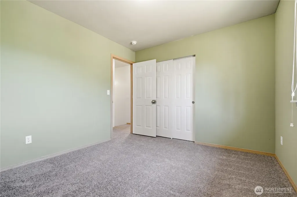 149 177th Street E Spanaway WA 98387