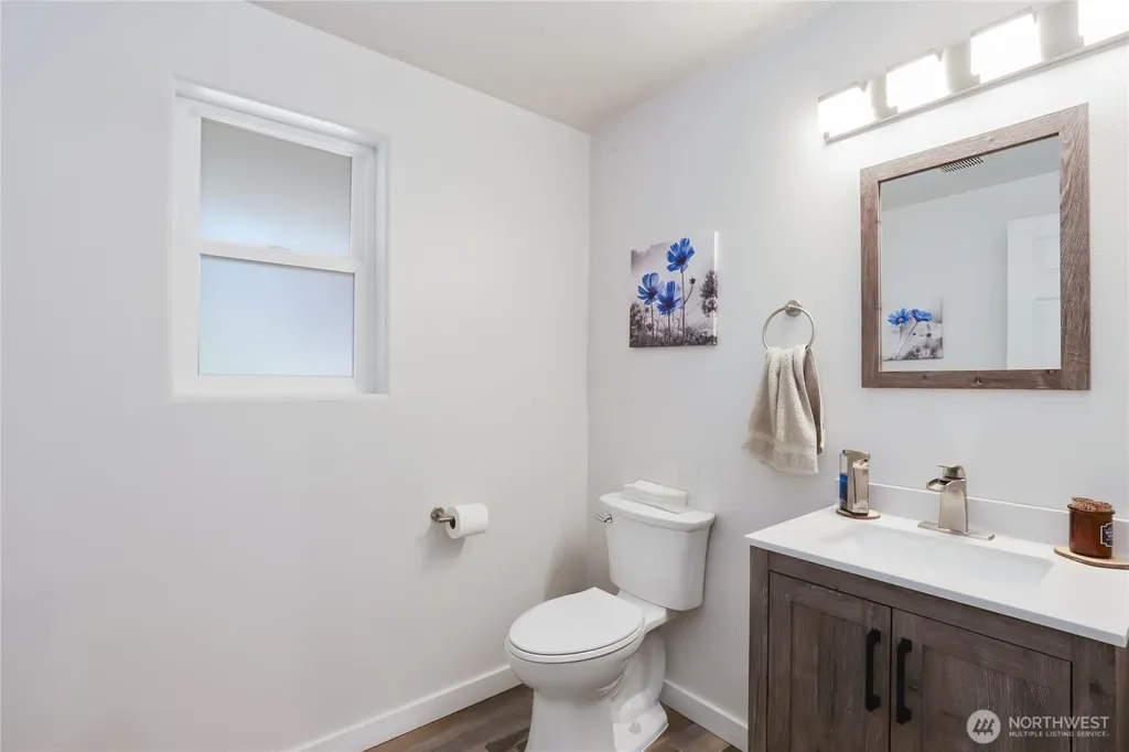 2028 NW Misty Ridge Lane Silverdale WA 98383