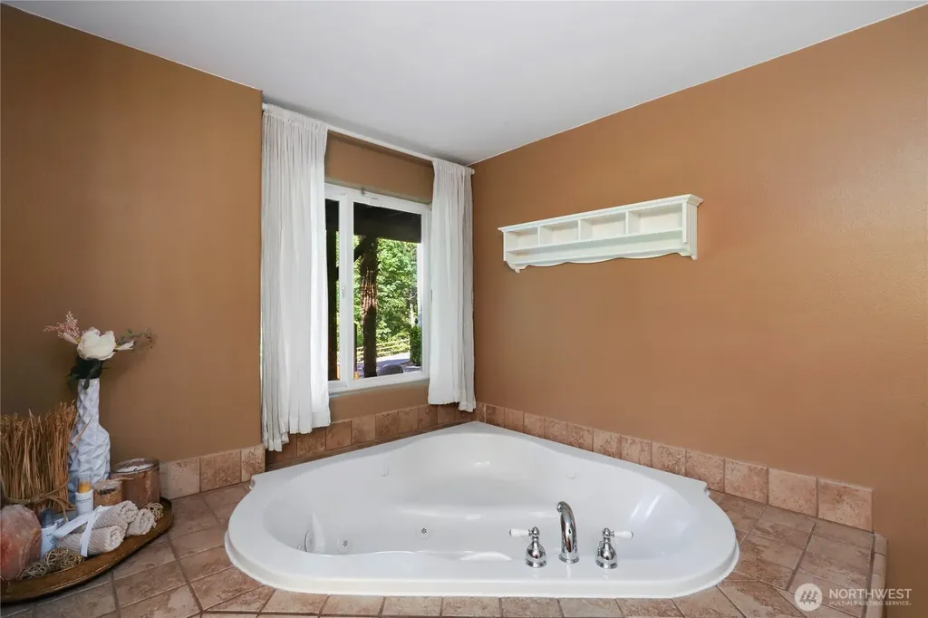 2028 NW Misty Ridge Lane Silverdale WA 98383