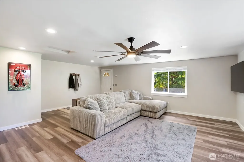2028 NW Misty Ridge Lane Silverdale WA 98383