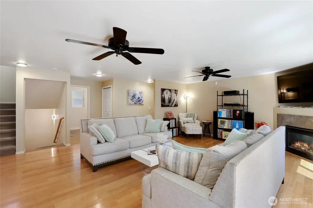 2028 NW Misty Ridge Lane Silverdale WA 98383