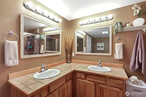 2028 NW Misty Ridge Lane Silverdale WA 98383