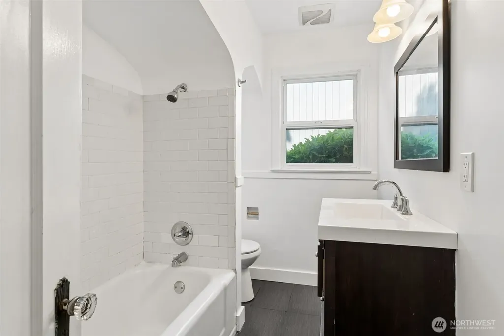 512 118th Street S Tacoma WA 98444