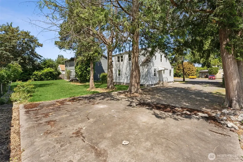 512 118th Street S Tacoma WA 98444