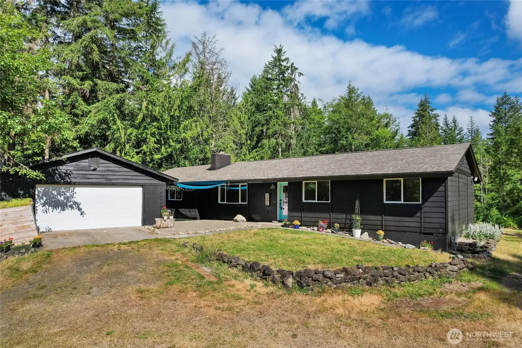 2958 NW Four Wheel Drive Seabeck WA 98380
