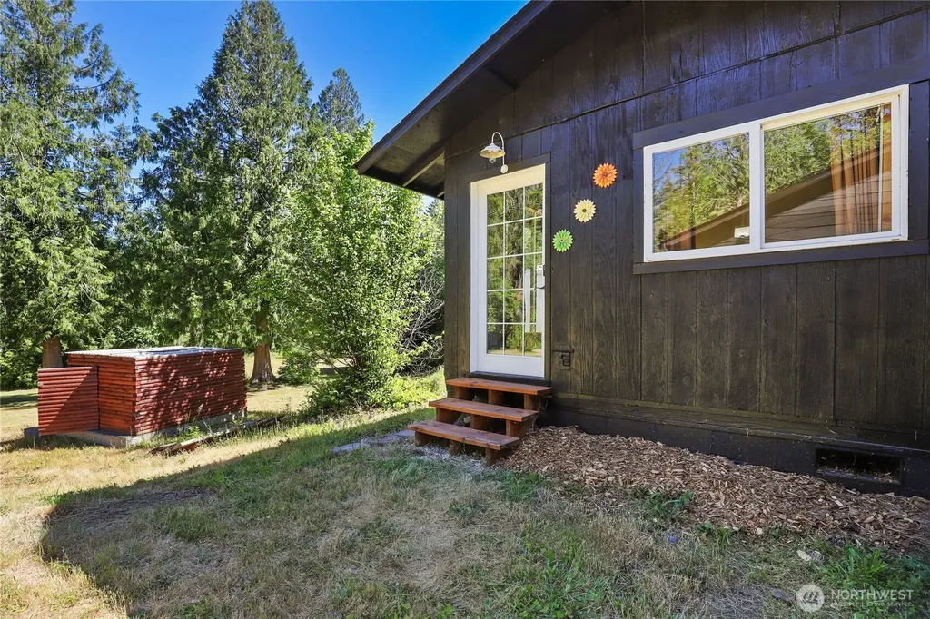 2958 NW Four Wheel Drive Seabeck WA 98380