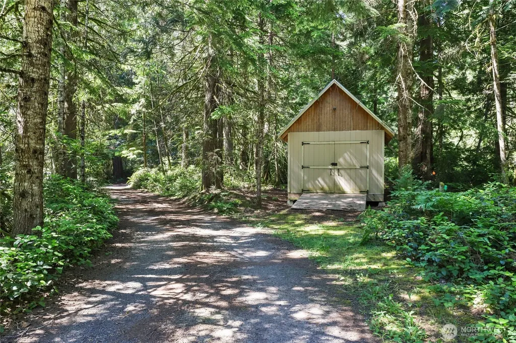 2958 NW Four Wheel Drive Seabeck WA 98380