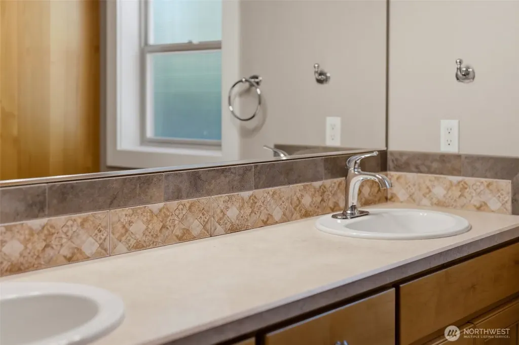 11417 Cedar Grove Street NW Gig Harbor WA 98329