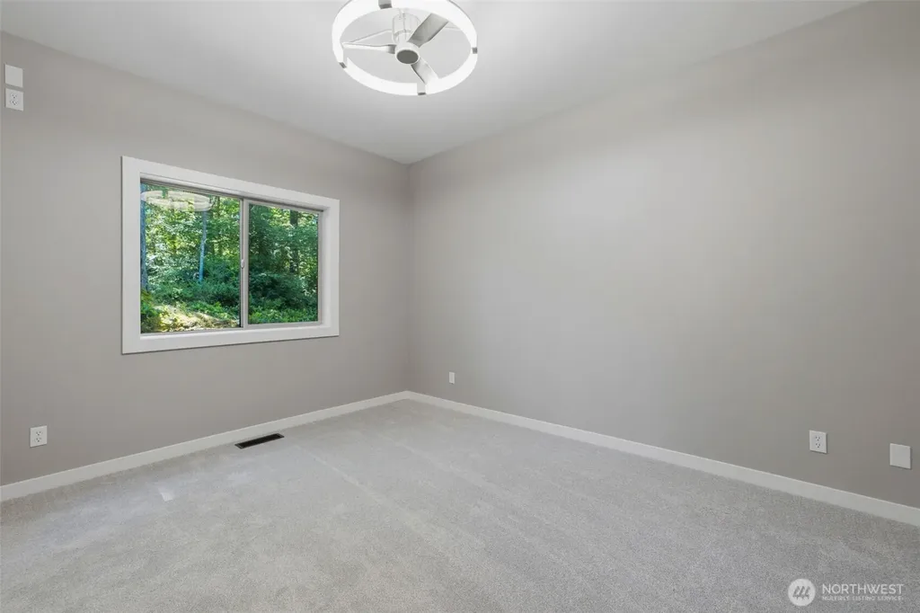 11417 Cedar Grove Street NW Gig Harbor WA 98329