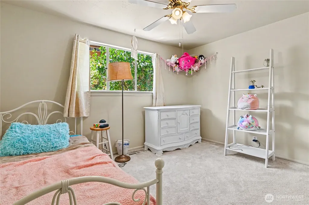 5669 Kitsap Way Bremerton WA 98312