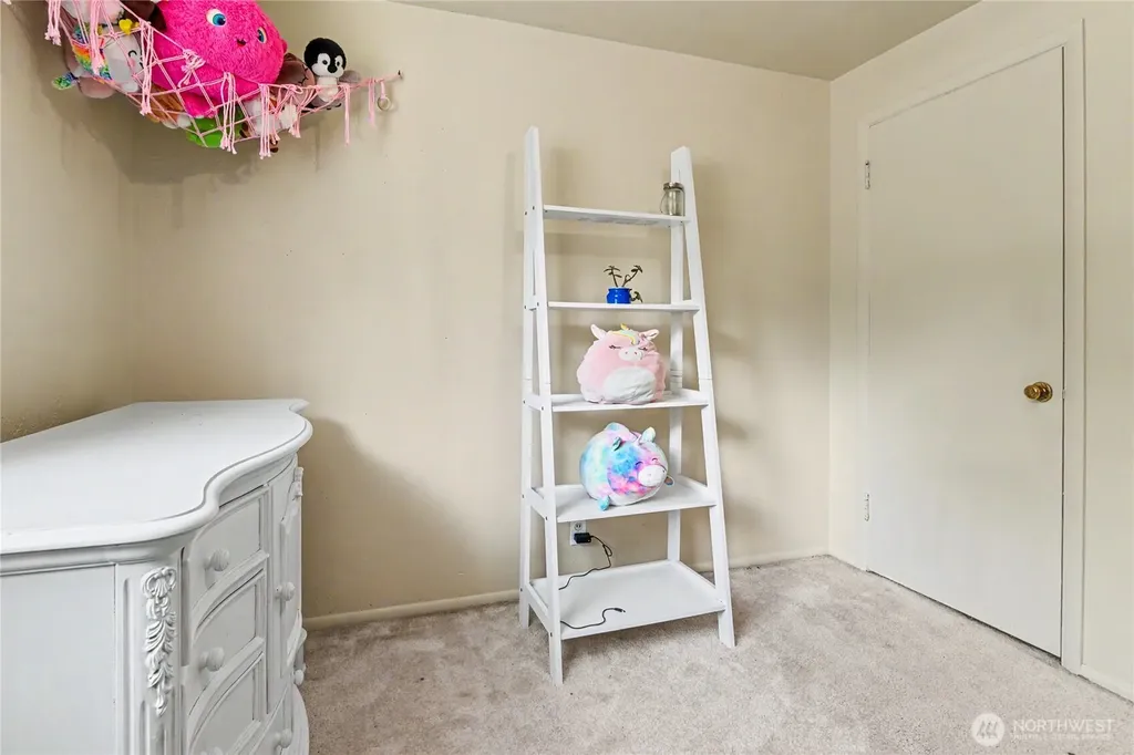 5669 Kitsap Way Bremerton WA 98312
