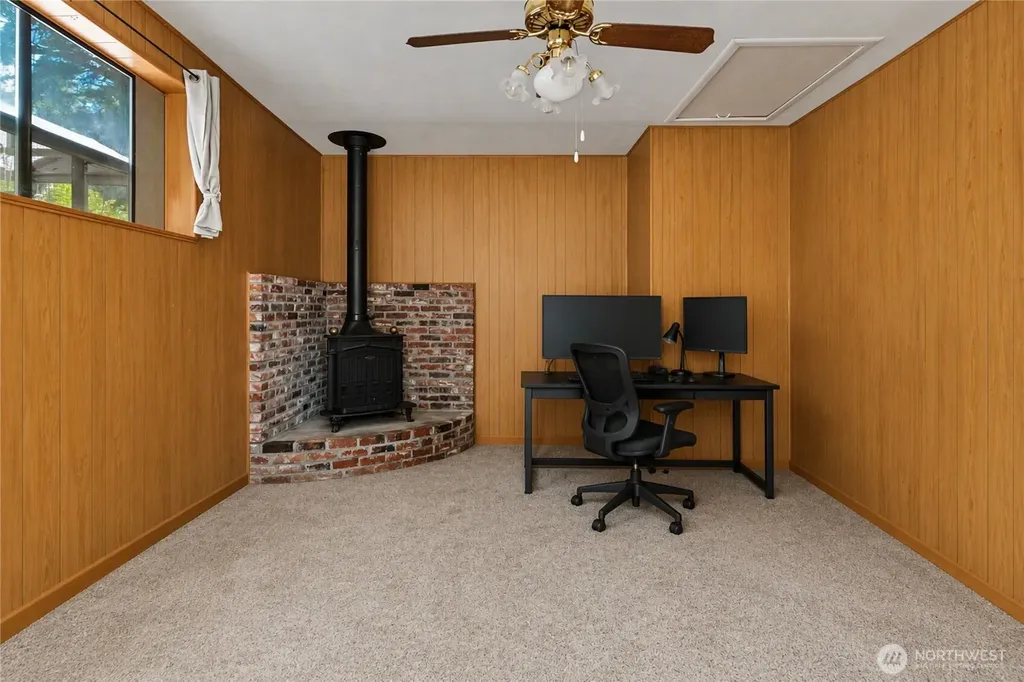 5669 Kitsap Way Bremerton WA 98312