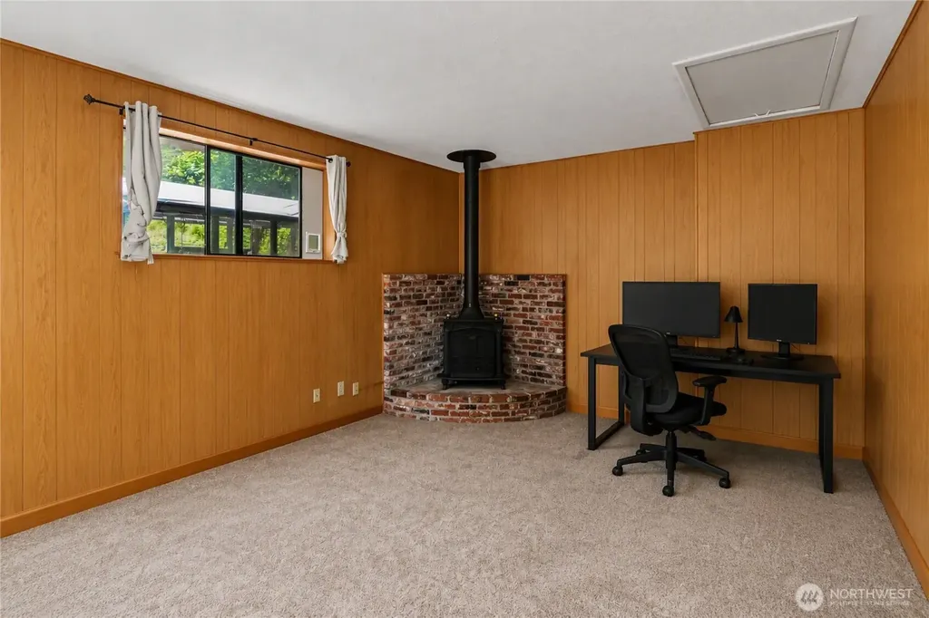5669 Kitsap Way Bremerton WA 98312