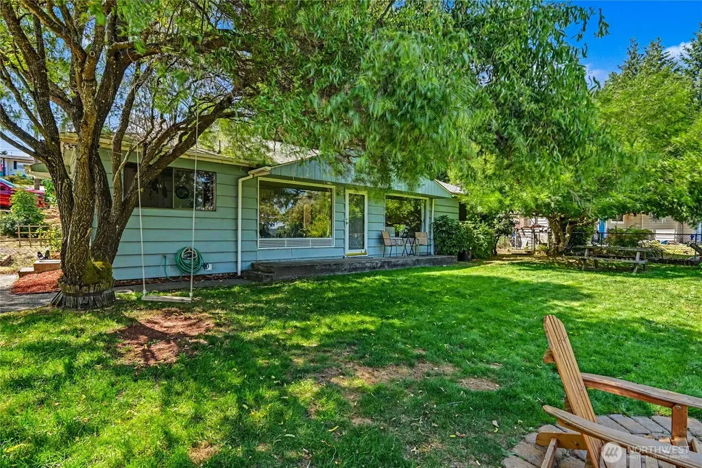 5669 Kitsap Way Bremerton WA 98312