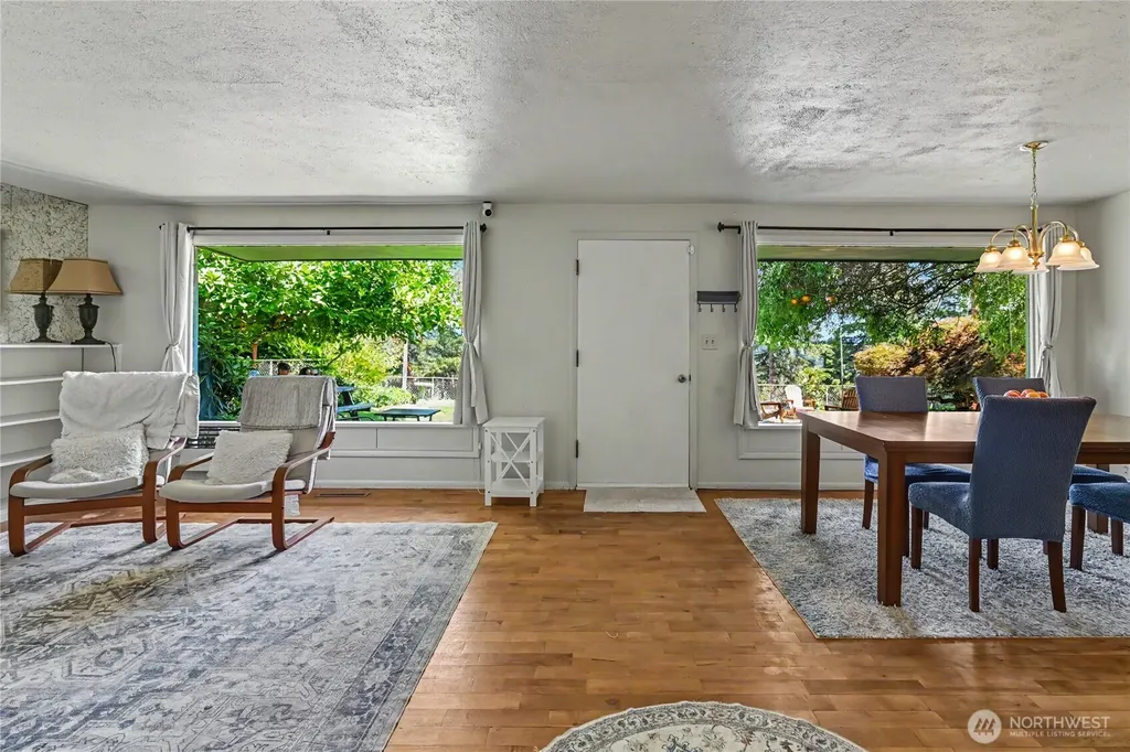 5669 Kitsap Way Bremerton WA 98312