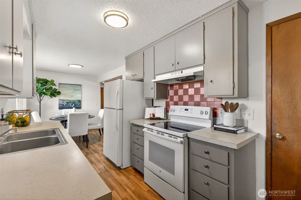 912 138th Street E Tacoma WA 98445