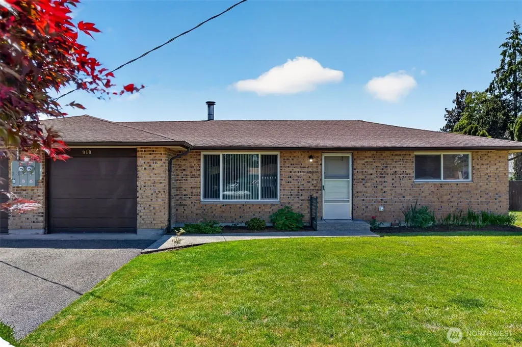 912 138th Street E Tacoma WA 98445