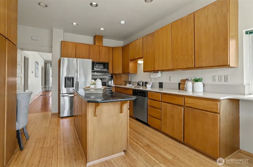 4317 Phinney Avenue N Seattle WA 98103