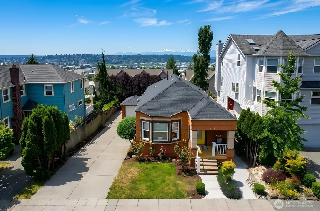 4317 Phinney Avenue N Seattle WA 98103