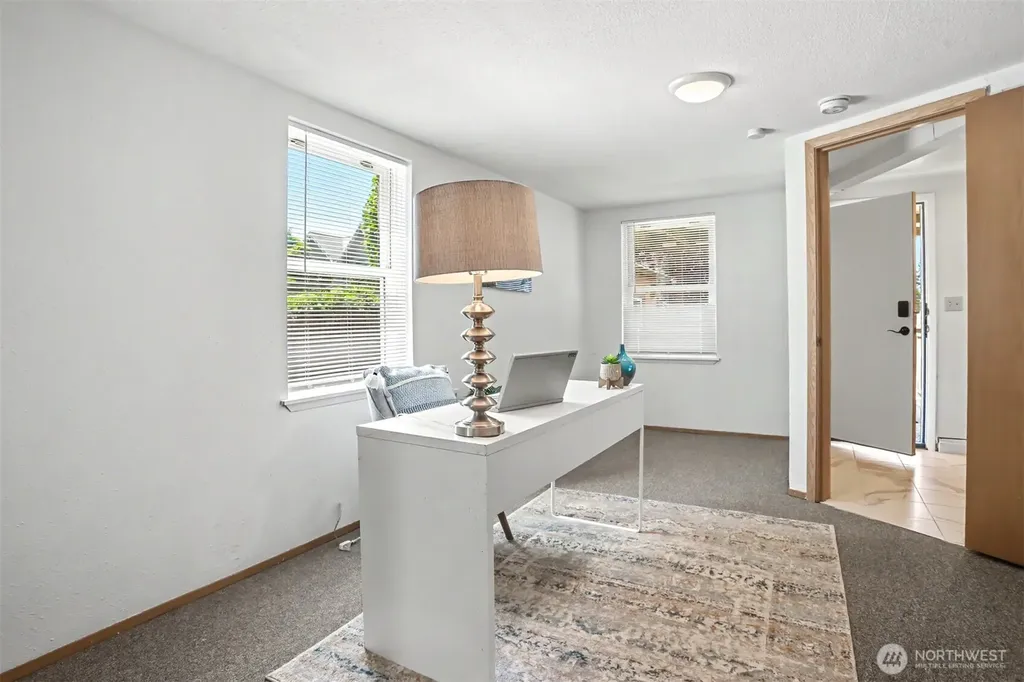4317 Phinney Avenue N Seattle WA 98103