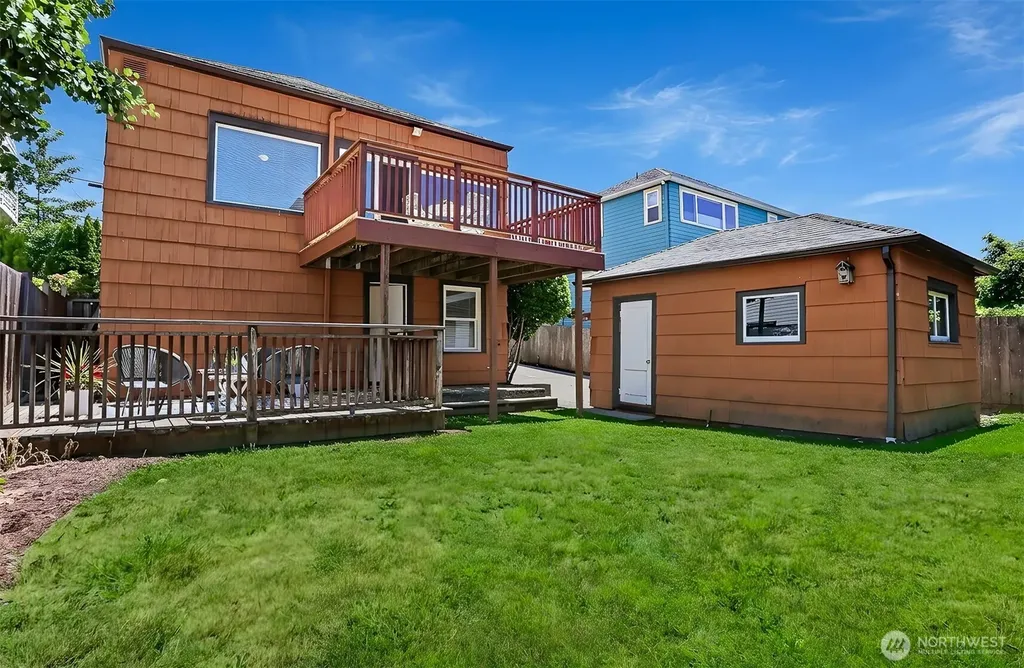 4317 Phinney Avenue N Seattle WA 98103