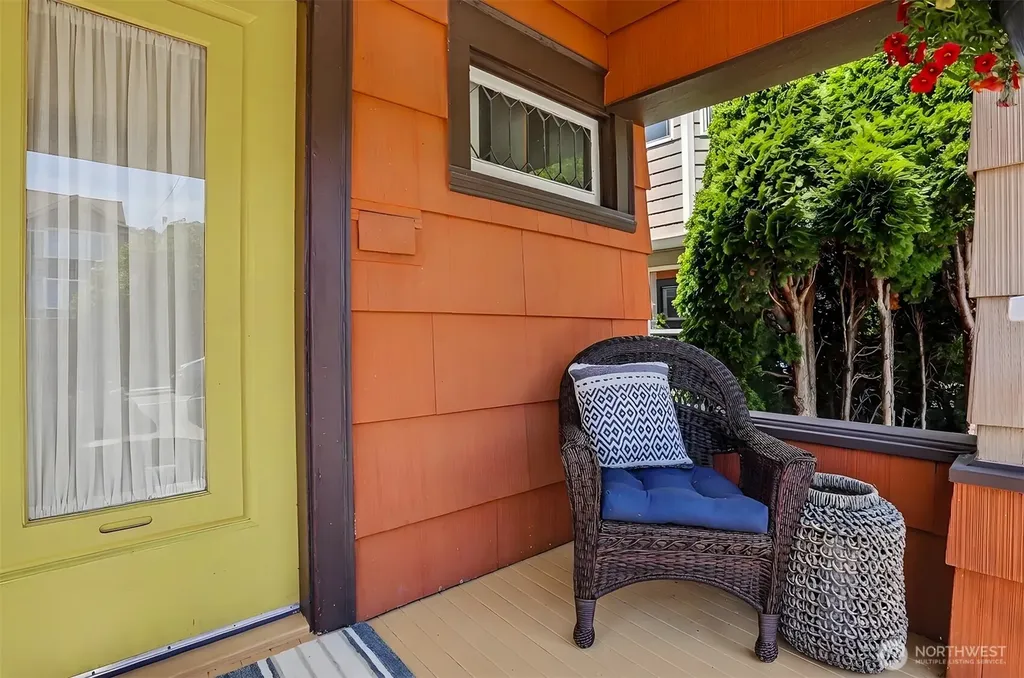 4317 Phinney Avenue N Seattle WA 98103