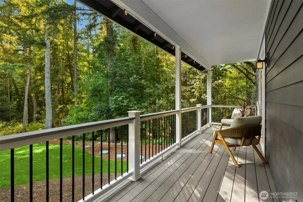 16761 NE Sanwick Place Bainbridge Island WA 98110