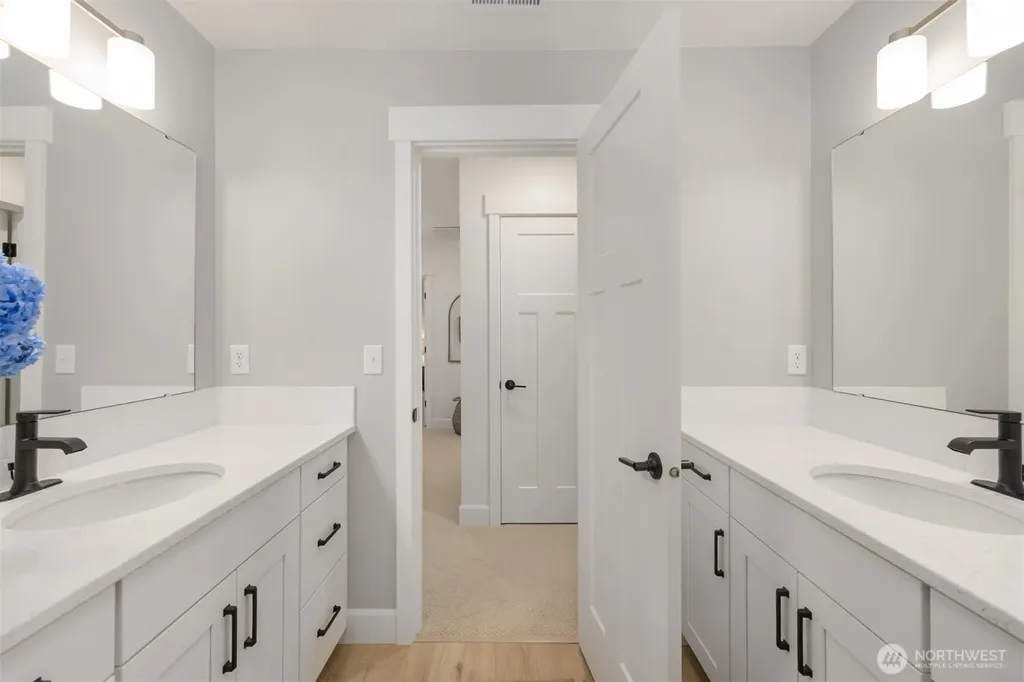 16761 NE Sanwick Place Bainbridge Island WA 98110