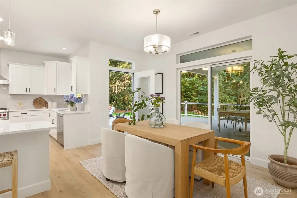 16761 NE Sanwick Place Bainbridge Island WA 98110