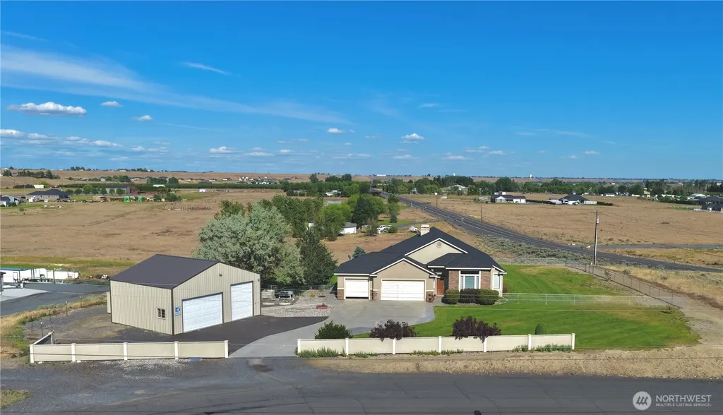 7019 NE Lake Vista Drive Moses Lake WA 98837
