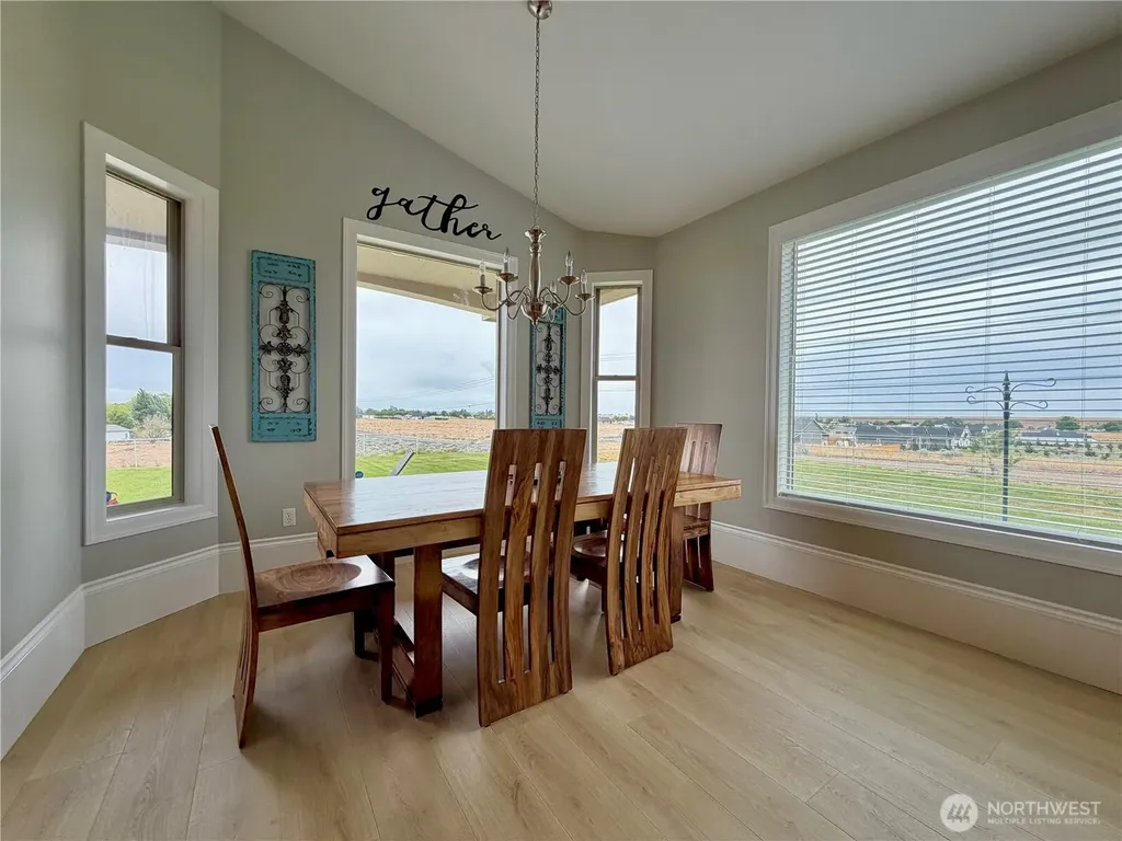 7019 NE Lake Vista Drive Moses Lake WA 98837