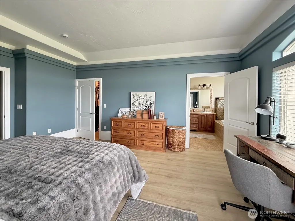 7019 NE Lake Vista Drive Moses Lake WA 98837