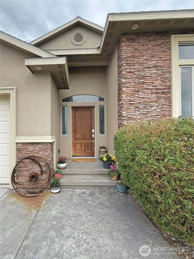 7019 NE Lake Vista Drive Moses Lake WA 98837
