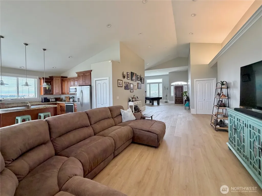 7019 NE Lake Vista Drive Moses Lake WA 98837