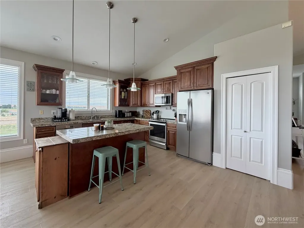 7019 NE Lake Vista Drive Moses Lake WA 98837