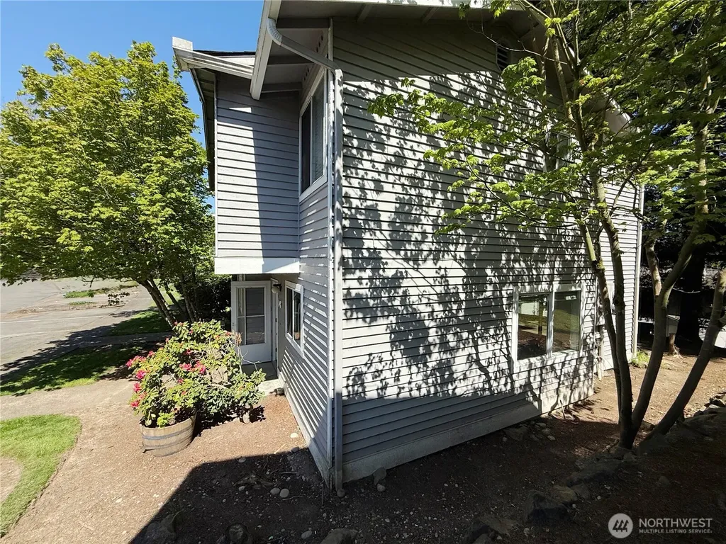 1526 192nd Street SE Bothell WA 98012