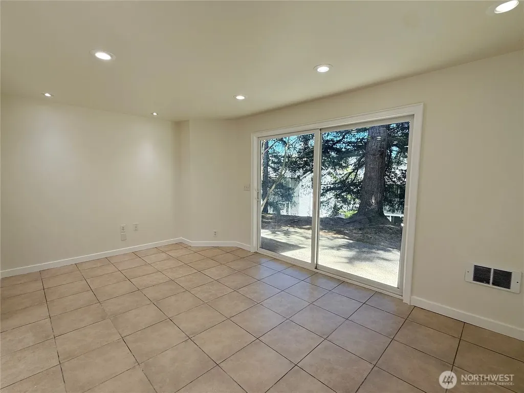 1526 192nd Street SE Bothell WA 98012