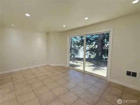 1526 192nd Street SE Bothell WA 98012