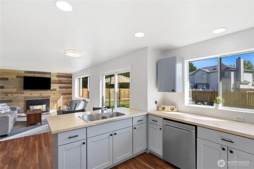 21505 42nd Avenue E Spanaway WA 98387