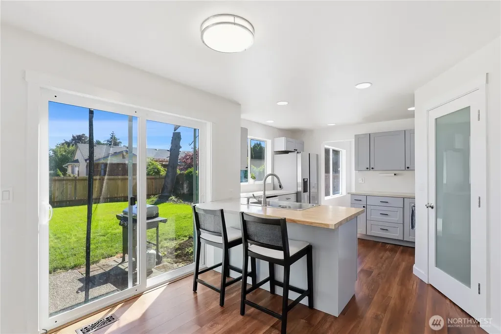 21505 42nd Avenue E Spanaway WA 98387