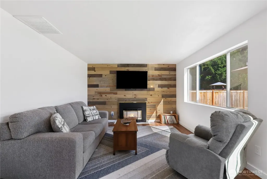 21505 42nd Avenue E Spanaway WA 98387