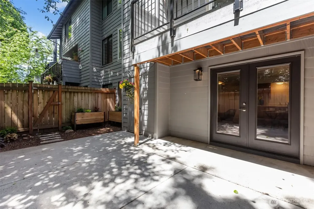 15628 8th Avenue SW Burien WA 98166