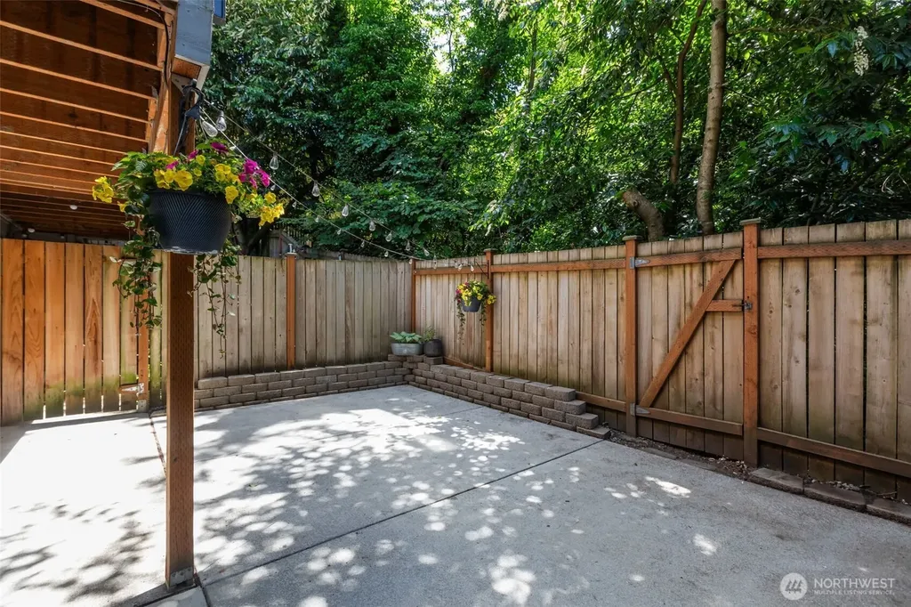 15628 8th Avenue SW Burien WA 98166