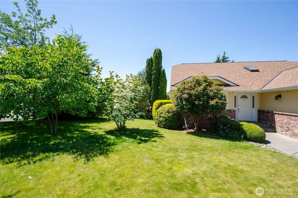 8555 Bender Road Lynden WA 98264