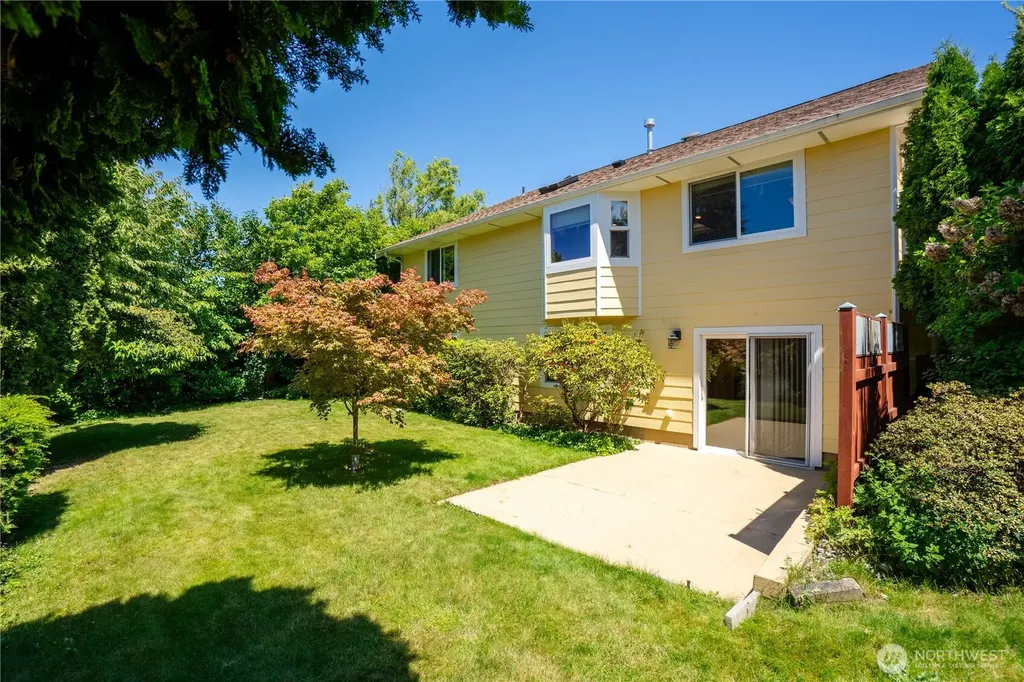 8555 Bender Road Lynden WA 98264