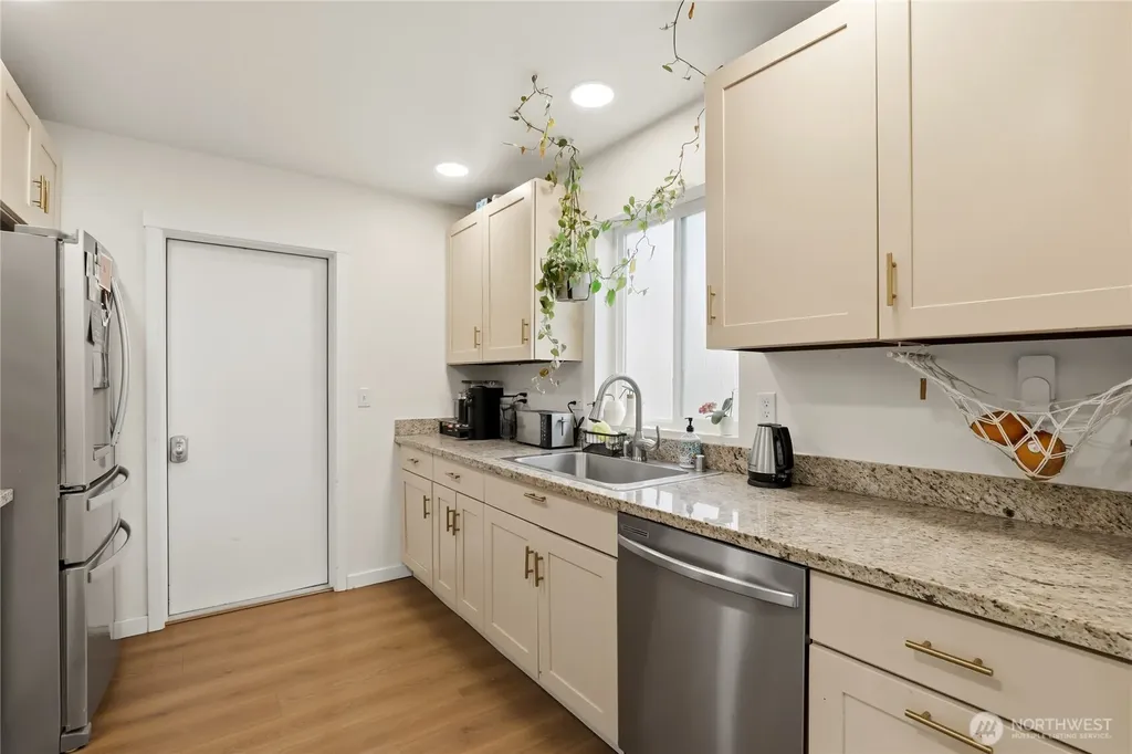 3631 W F Street Bremerton WA 98312