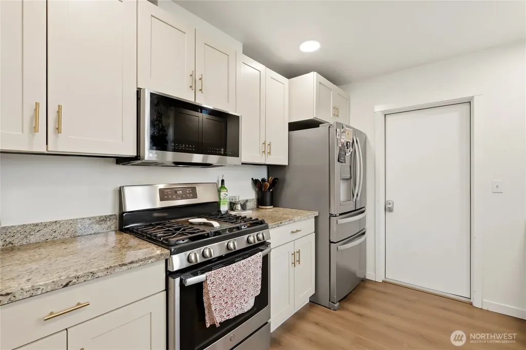 3631 W F Street Bremerton WA 98312