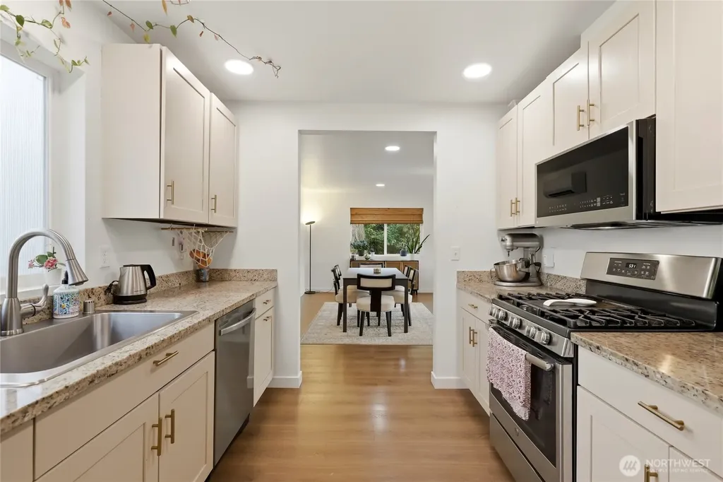 3631 W F Street Bremerton WA 98312