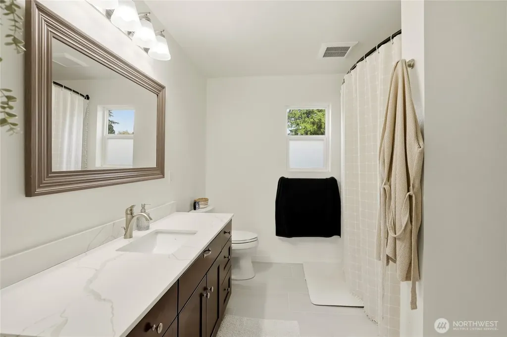3631 W F Street Bremerton WA 98312